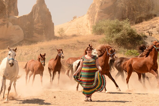 Cappadocia Running Horses Photoshoot with Private Pickup - What to wear for strong photographs