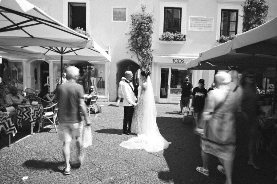 Capri Private Photo Session with a PRO Photographer - What the hourly photo allowance really gives you