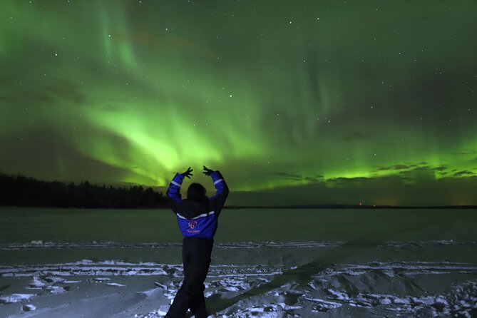 Chasing Aurora with Photographer - Small Group - Professional photos without wrestling with your camera