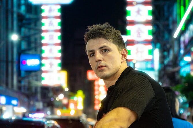 Chinatown (Yaowarat Road) Neon Photoshoot - What happens during the one-hour shoot