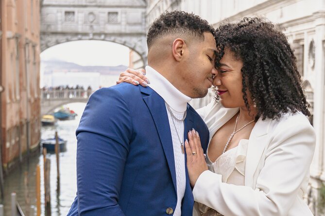 Cinematic Photoshoot in Venice: Capture Venice Hidden Gems - A Venice photo session with a personal route