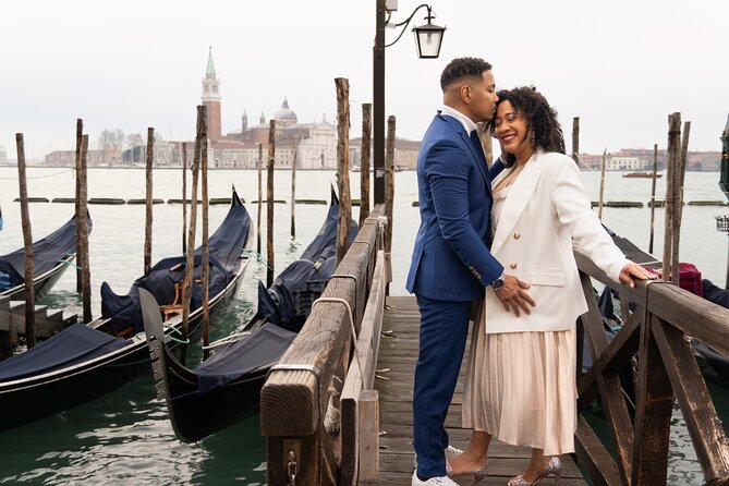 Cinematic Photoshoot in Venice: Capture Venice Hidden Gems - Accademia Bridge and the best wide view