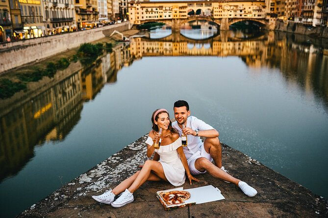 Classic Photoshoot in Florence - Ponte Vecchio and the Arno backdrop