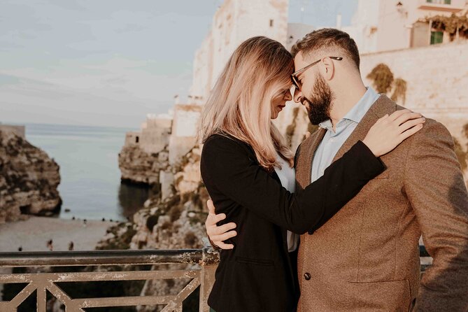Couple or family photo shoot Polignano a Mare - Meeting Paola at Via S. Vito 18