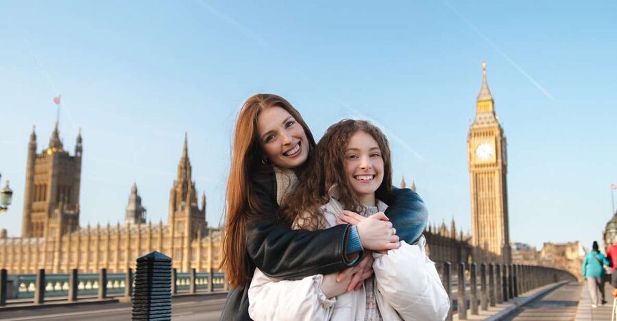 Couple’s photo: Romantic photoshoot in London - Working with a local photographer