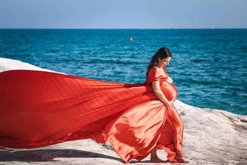 Cyprus: Private Photo Session with Professional Photographer - How Crina Barbu keeps the posing relaxed