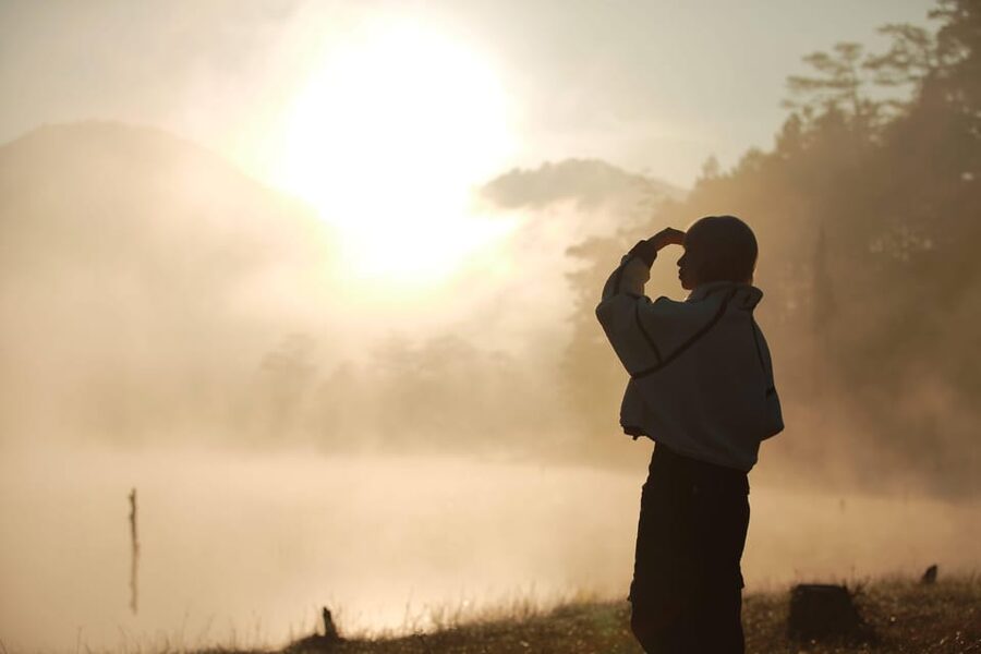 Da Lat: Sunrise Lake and Forest Photography Tour - Coffee, tea, and a simple breakfast beside the water