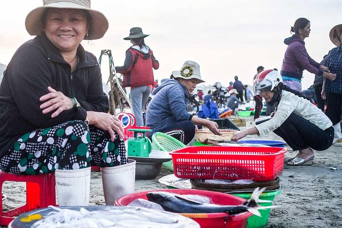 Danang On the Waterfront Photo Tour - Stop one: coracle boats and the beach market