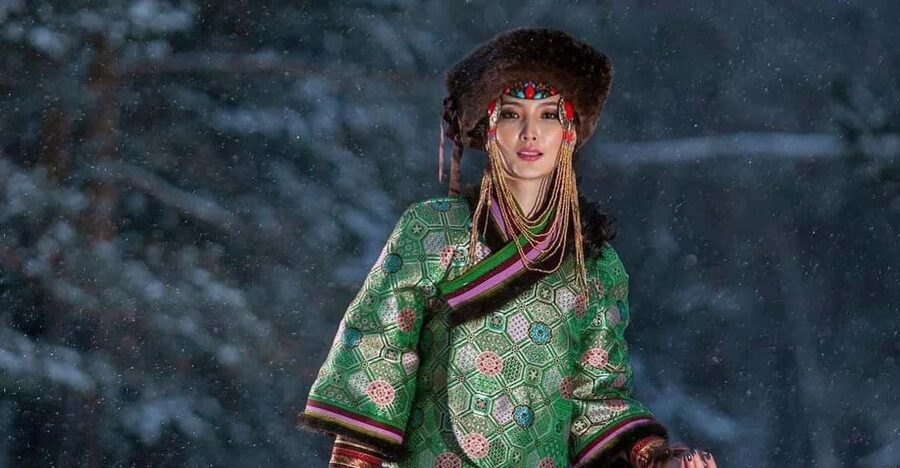 Day tour with Traditional clothes and photographer - Zaisan Hill gives you your first view of Ulaanbaatar