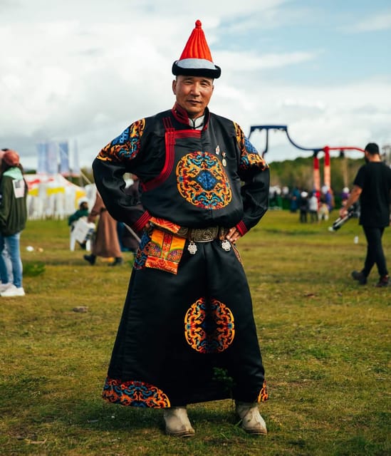 Day tour with Traditional clothes and photographer - The Chinggis Khaan Statue and museum visit