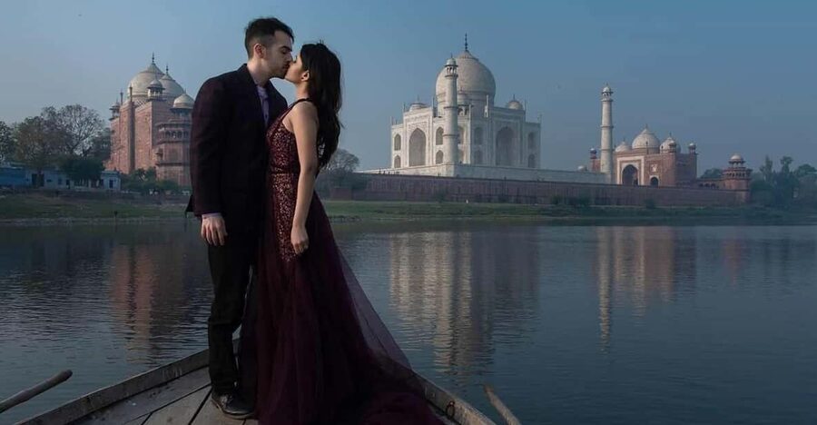 Delhi: Photography Taj Mahal Tour with Boat Ride & Transfers - A long Delhi day built around the Taj Mahal