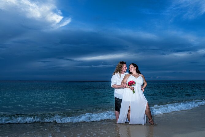Deluxe Photography Session - Flexible timing and location, with a few limits