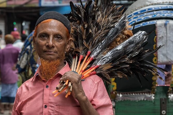 Dhaka Street & Culture Photography – Private Full-Day Tour - Kawran Bazar: Dhaka’s working morning