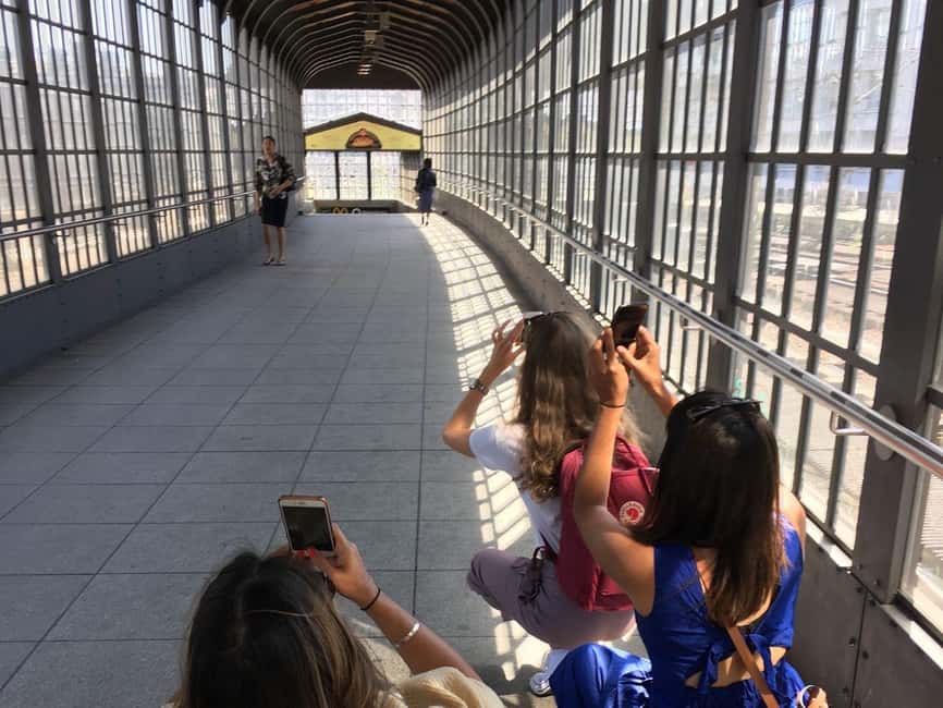 Discover Berlin Underground through Mobile Photography - Key points at a glance