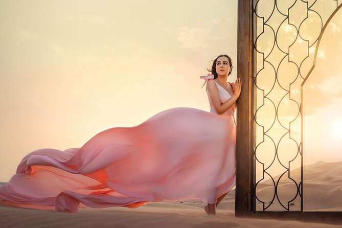 Dubai: Flying dress photoshoot - Getting every color-corrected image
