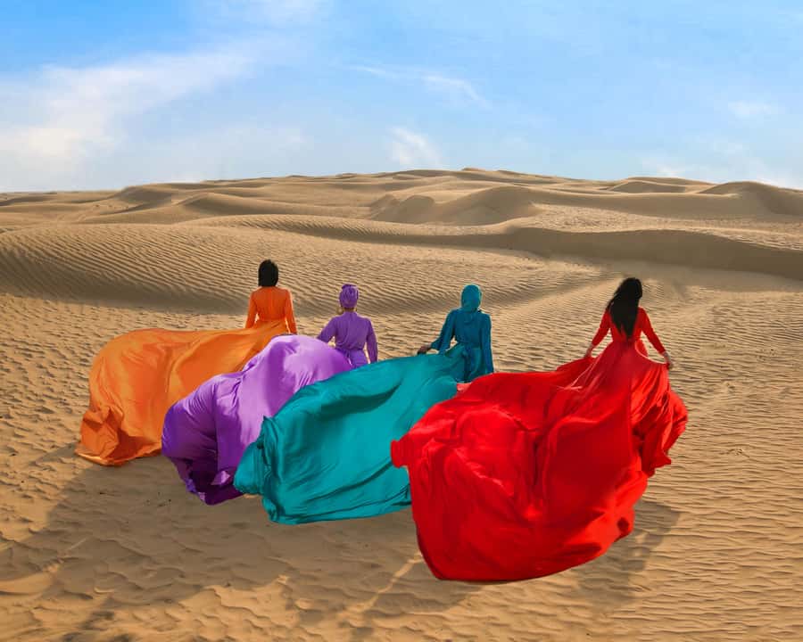 Dubai: Flying Dress Photoshoot Experience - Original photos, edited images, and the waiting period