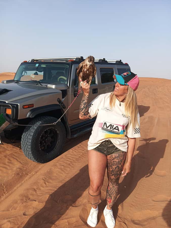 Dubai Hummer Safari Adventure & Traditional Dress Photoshoot - Getting from Dubai, Sharjah, or Mina Jebel Ali to Lahbab