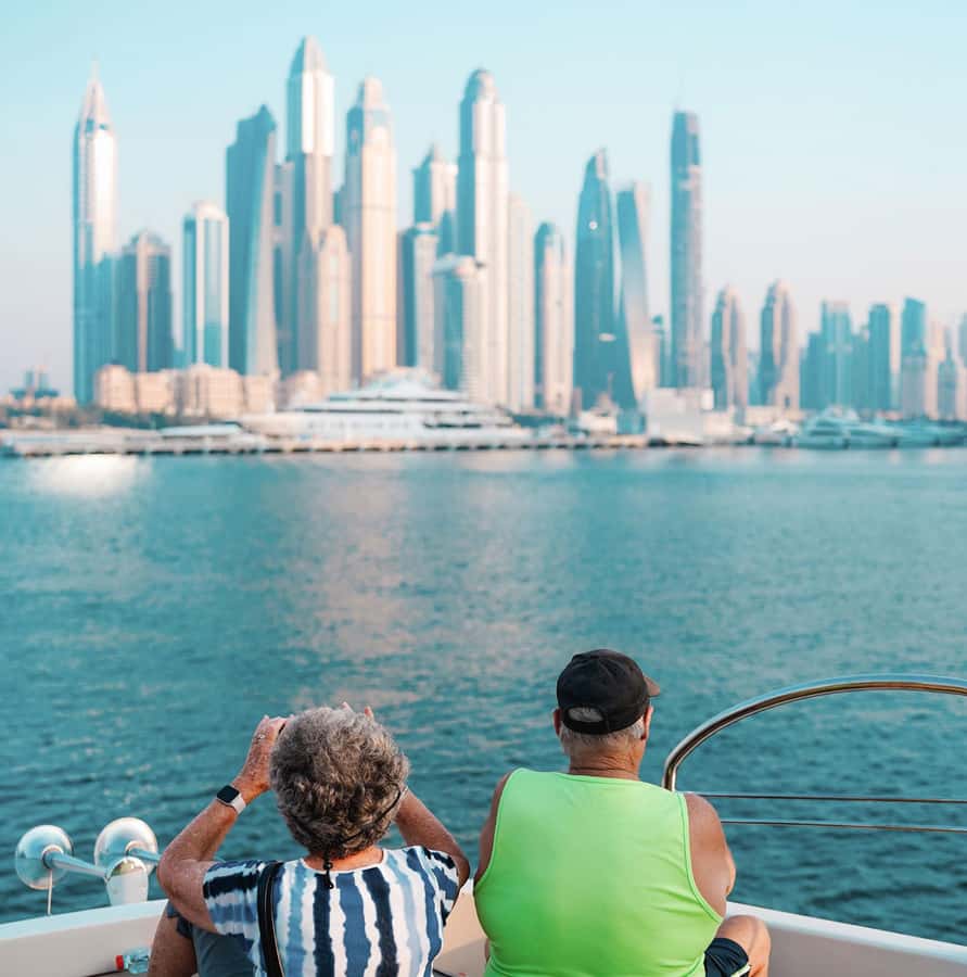 Dubai: Instagrammable Yacht Tour with Drinks & Ain/JBR Views - Who will enjoy this yacht tour?