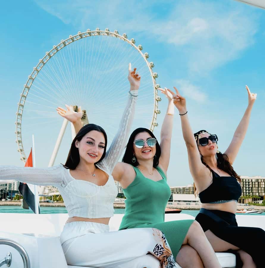 Dubai: Instagrammable Yacht Tour with Drinks & Ain/JBR Views - Is $25 good value?