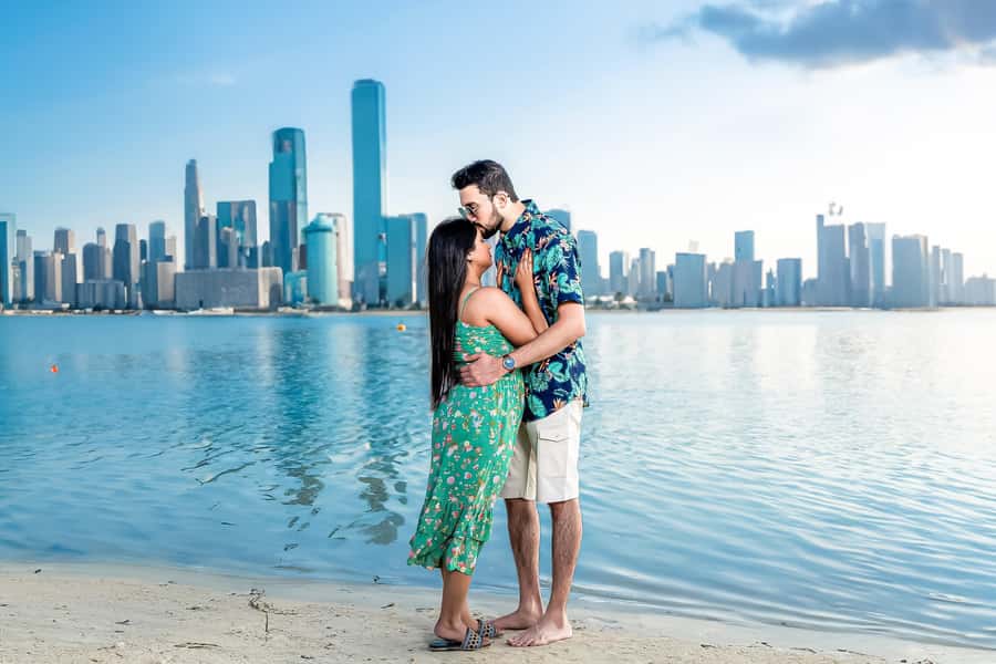 Dubai: JBR Beach Pre Wedding Photoshoot - Forty minutes with Bluewaters Island and Dubai Eye