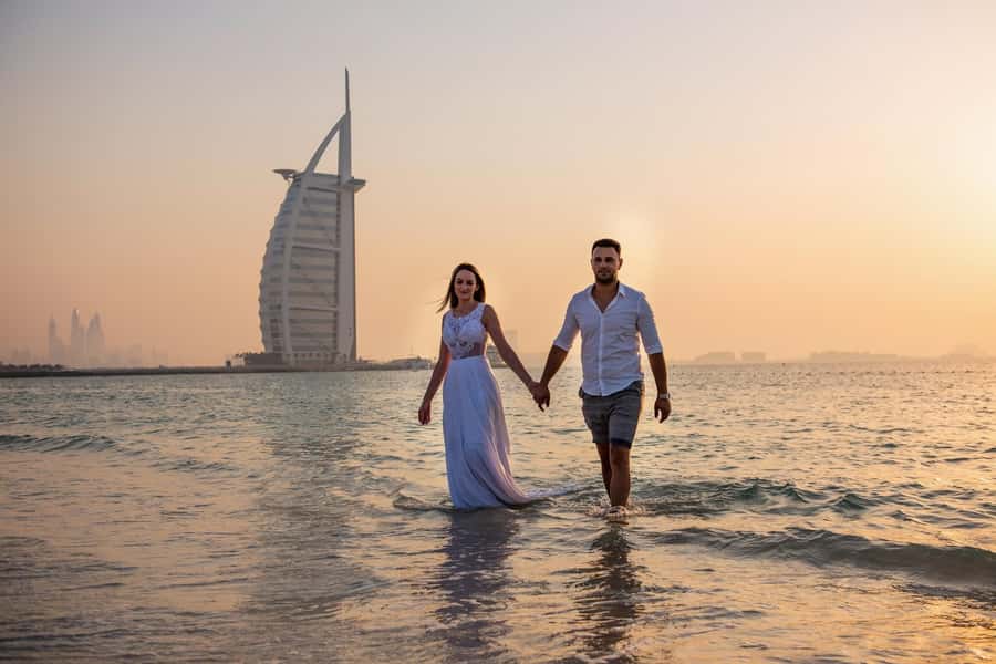 Dubai Photo Shoot with a Personal Travel Photographer - Who will enjoy this most
