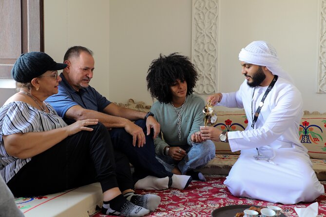 Dubai: Photography Tour in Al Fahidi District w/Abra Ride - A useful photography tour for solo visitors and couples