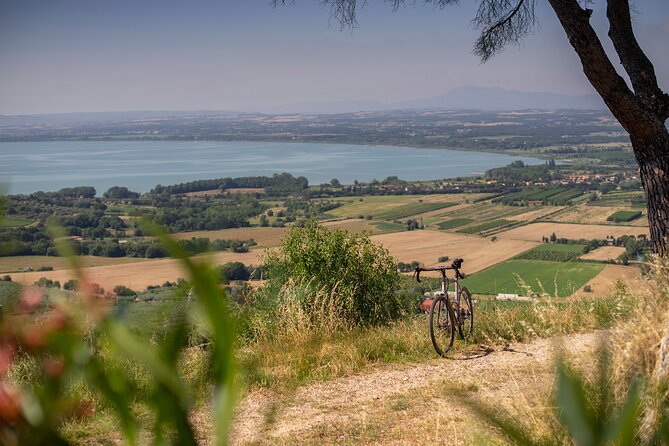 Easy guided eBike tour with photographer at Lake Trasimeno - Pace, fitness, and who should book