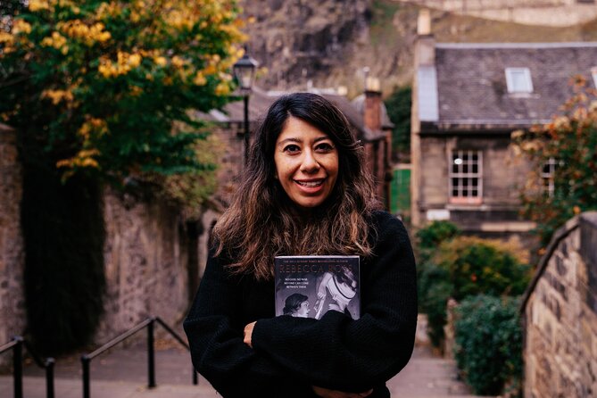 Enchanted Professional Private Photoshoot Tour in Edinburgh - The guide and the feel of the session