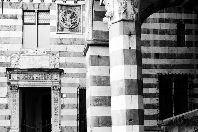 Essential Genoa Photo Tour - Photographing Via Cairoli and Via Garibaldi