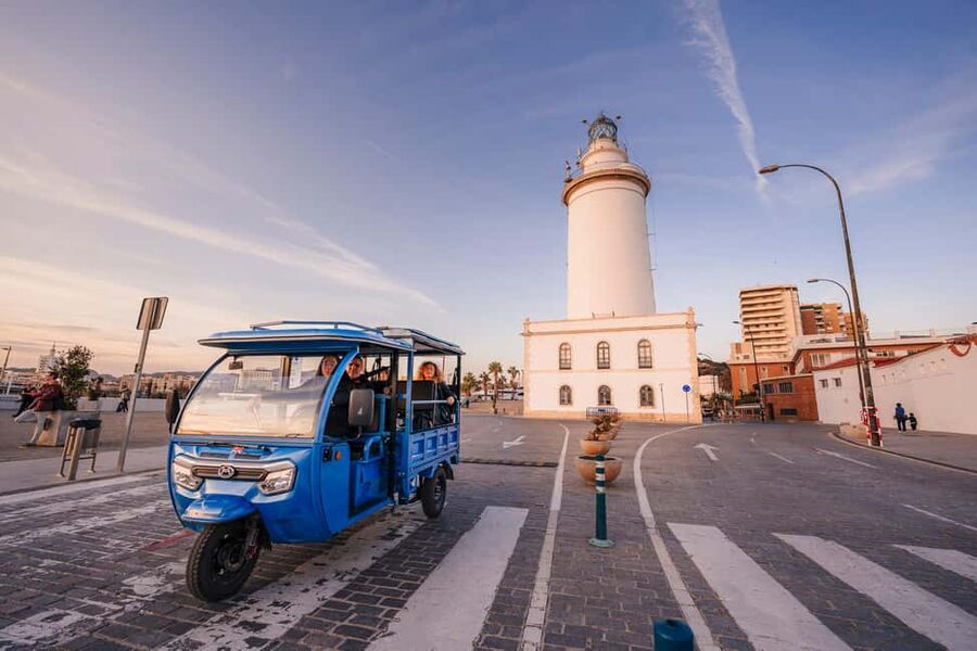 Express Tuk-Tuk Tour in Malaga: Gibralfaro Viewpoint and Photography - Why Gibralfaro is the right target for a short Málaga tour