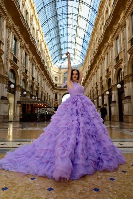 Fairytale Dress in the heart of Milan(Photographer separate) - What the professional package may add