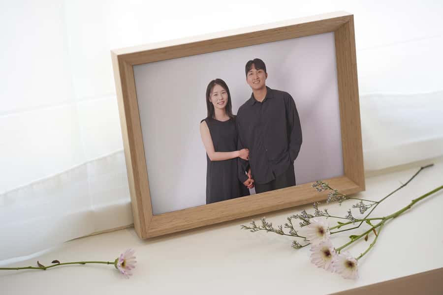 Family, Couple, and Group Photoshoot in Seoul - The first few minutes: getting comfortable in front of the camera