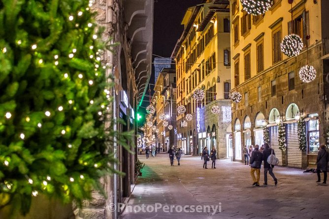 Florence by Night Photo Tour with a Professional Photographer - Framing the Uffizi and Piazza della Signoria