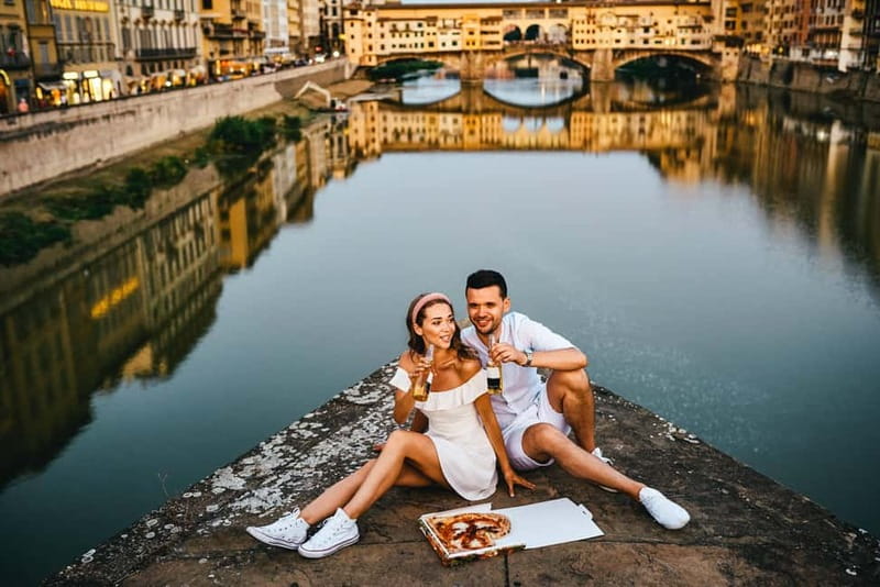 Florence: Classics Photoshoot with Ponte Vecchio Bridge - What the price means for your group