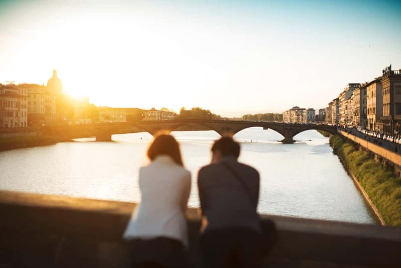 Florence: Classics Photoshoot with Ponte Vecchio Bridge - Who should book this experience