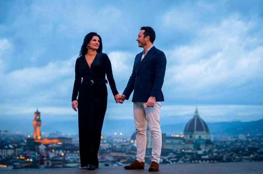 Florence: Personal Vacation & Honeymoon Photographer - Starting at Ponte Vecchio and shaping the route