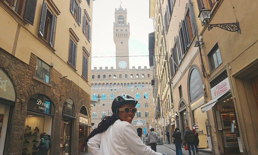 Florence Premium E-Bike Tour + Photo Shoot and Tastings - Ospedale degli Innocenti and Torre della Zecca
