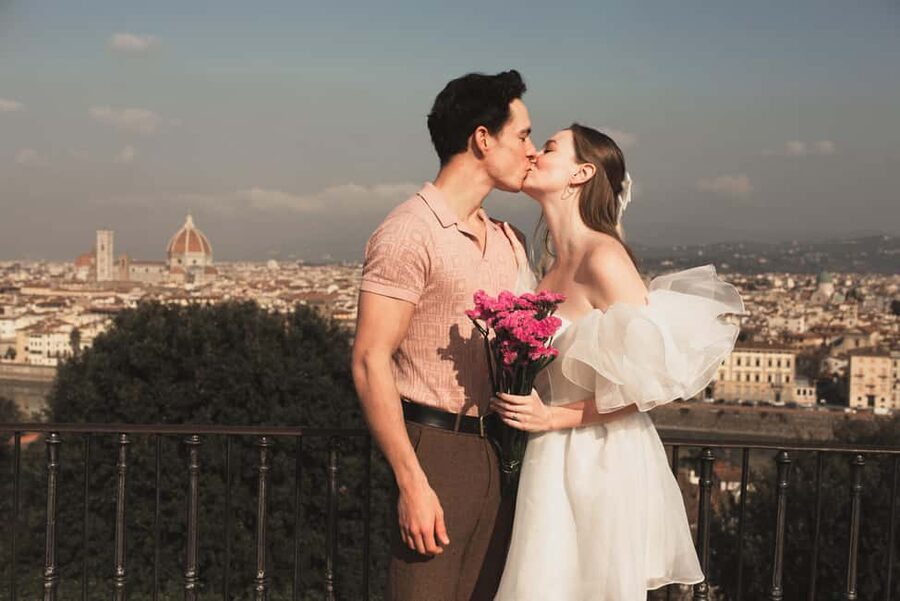 Florence: Private Photoshoot at Piazzale Michelangelo - The crowd problem at Florence’s famous viewpoint