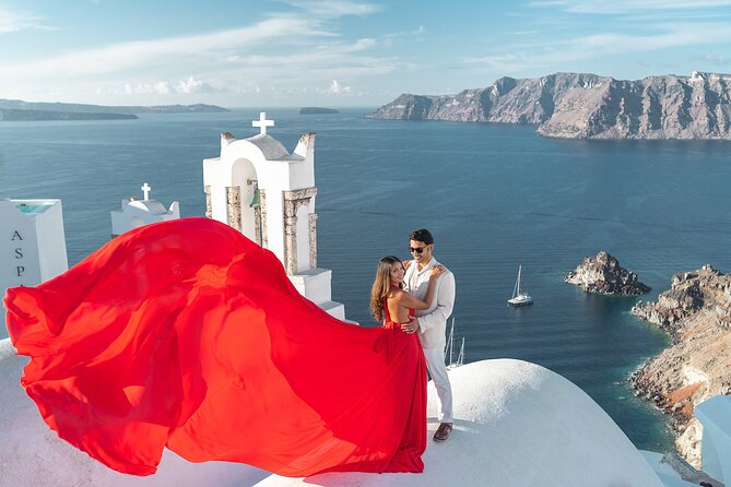 Flying Dress Photo © Photoshoot in Santorini: Express Package - A 30-Minute Shoot With Two People Helping You