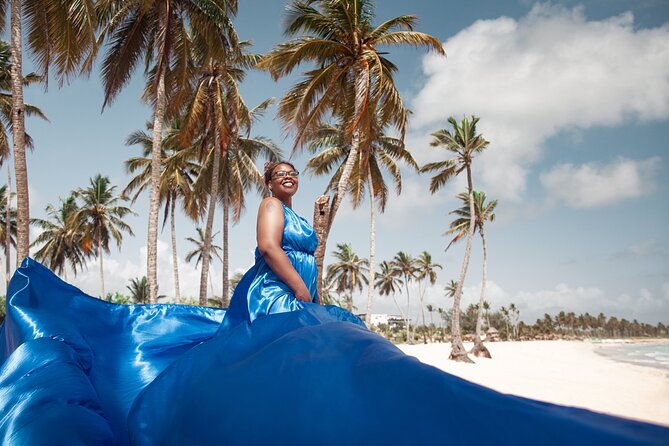 Flying Dress Photoshoot (2 Dresses) – Punta Cana – Photographer - What happens from pickup to the beach