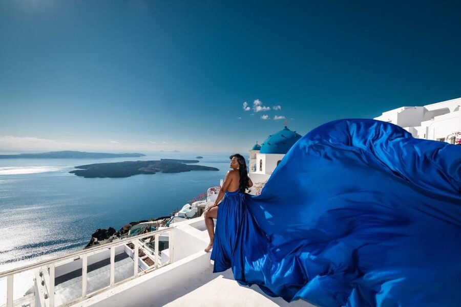 Flying dress Photoshoot in Santorini with Hotel Pickup - Choosing a Flying Dress in Santorini