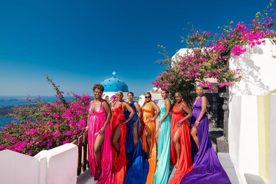 Flying dress Photoshoot in Santorini with Hotel Pickup - Is $141 a Fair Price?