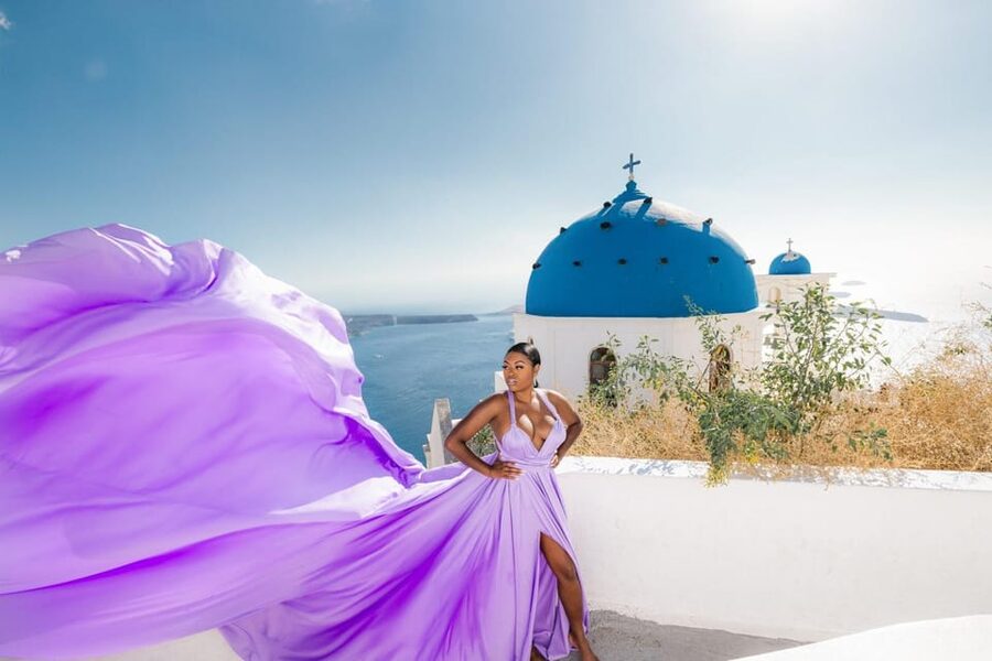 Flying dress Photoshoot in Santorini with Hotel Pickup - Should You Book It?
