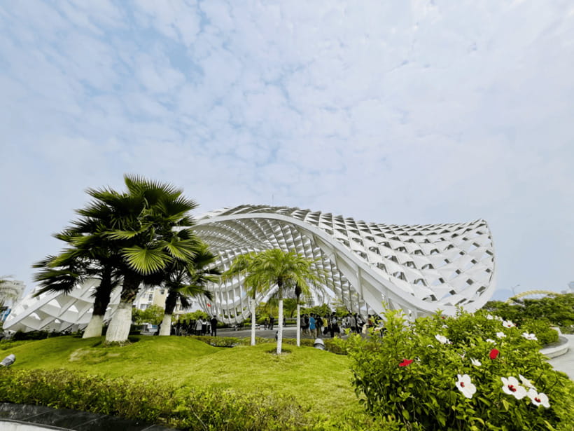 Free E-sim Da Nang: Instagram Half-Day Tour with Local Guide - What the guide adds to the route