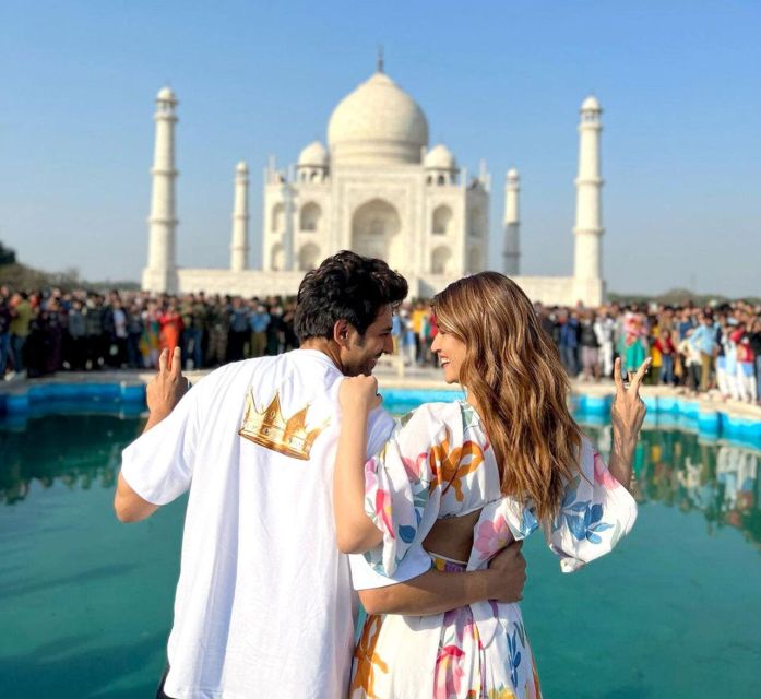 From Delhi: Taj Mahal Tour with Professional Photographer - Delhi to Agra by private car