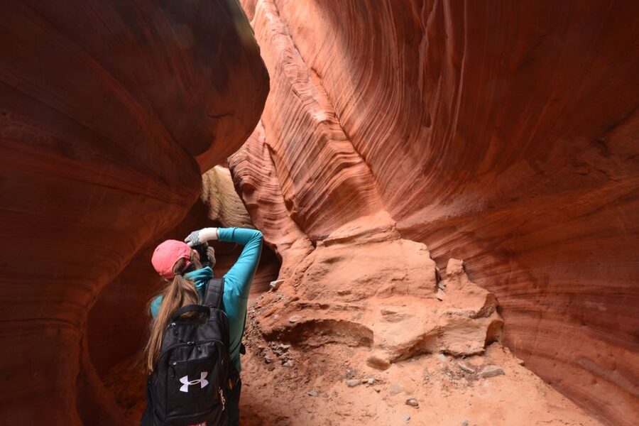 From Kanab: 3-Hour Peek-a-Boo Slot Canyon Hiking/Photo Tour - Why Peek-A-Boo Canyon earns three hours