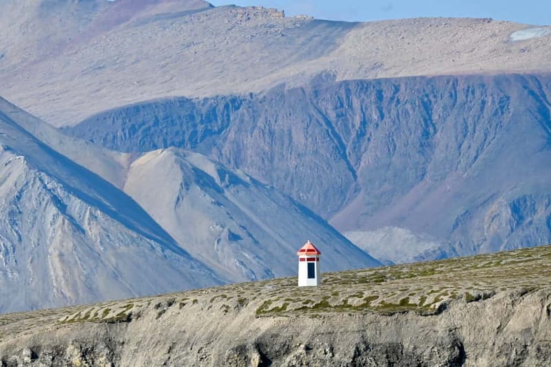 From Longyearbyen: Pyramiden Private Photo Tour w/ Transfer - Food, transfers, and the eight-hour rhythm