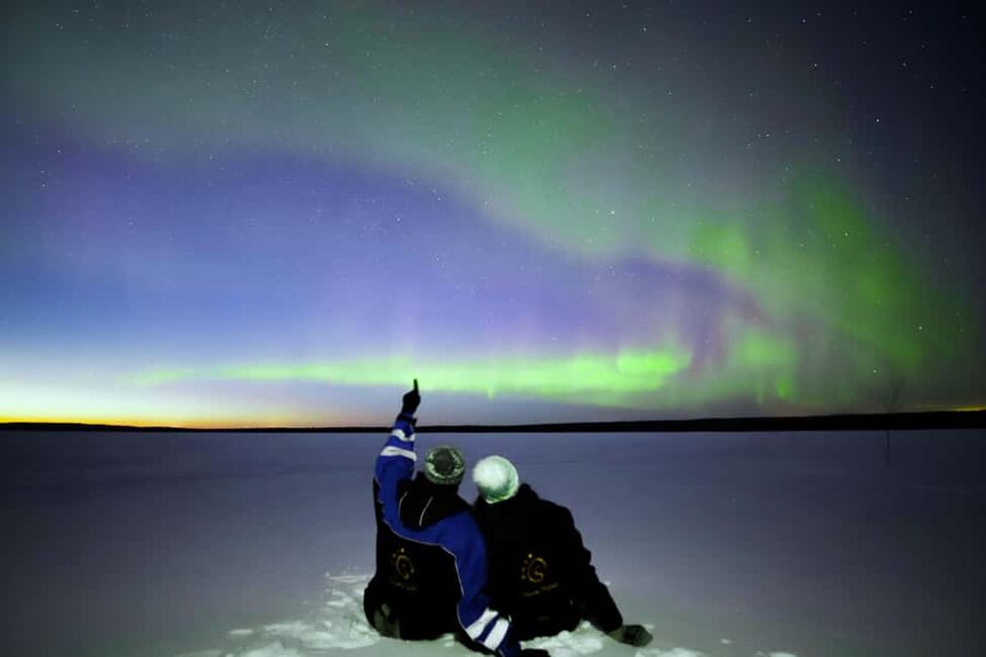 From Rovaniemi: Lakeside Aurora’s Paparazzi Photography - A Quiet Lake Instead of a Fast Aurora Chase