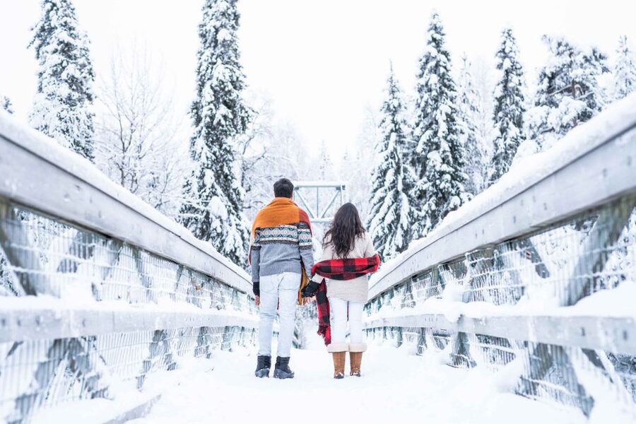 From Rovaniemi: Private Photoshoot in the Lappish Wilderness - What to wear for a polished Arctic photo