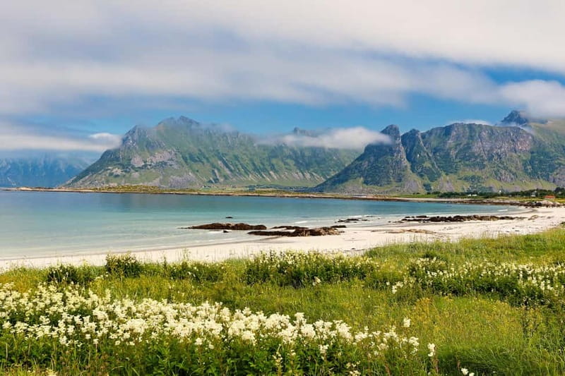 From Svolvaer: 2-Day Lofoten Highlights Photo Tour - Skagsanden Beach brings Arctic drama